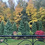 Na Wzgorzu W Zielonym Sercu Lodzi Przy Parku Krajobrazowym Ruda Willowa Lodz