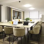 Na Wzgorzu W Zielonym Sercu Lodzi Przy Parku Krajobrazowym Ruda Willowa