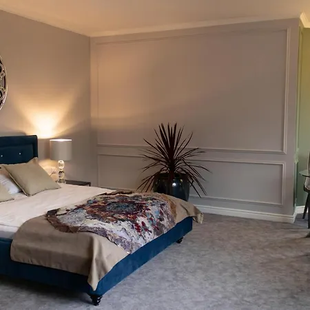 Bed & Breakfast Na Wzgorzu W Zielonym Sercu Lodzi Przy Parku Krajobrazowym Ruda Willowa