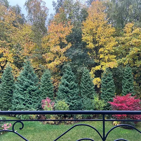 Na Wzgorzu W Zielonym Sercu Lodzi Przy Parku Krajobrazowym Ruda Willowa Łódź