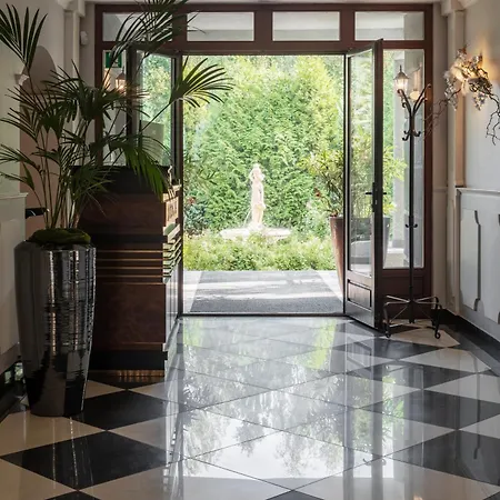 Bed & Breakfast Na Wzgorzu W Zielonym Sercu Lodzi Przy Parku Krajobrazowym Ruda Willowa Lodz
