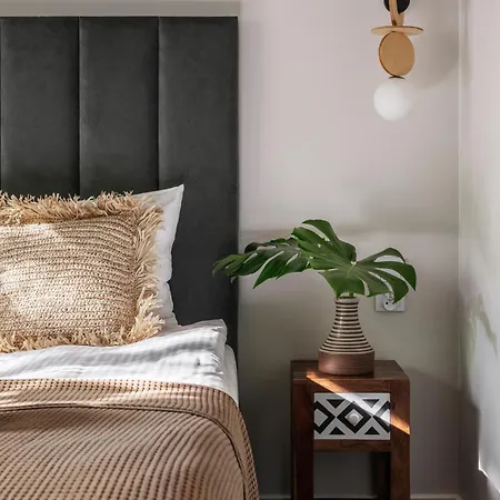 Na Wzgorzu W Zielonym Sercu Lodzi Przy Parku Krajobrazowym Ruda Wiilowa