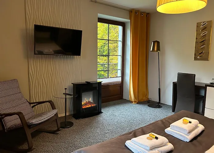 Na Wzgorzu W Zielonym Sercu Lodzi Przy Parku Krajobrazowym Ruda Willowa Bed and Breakfast Λοτζ