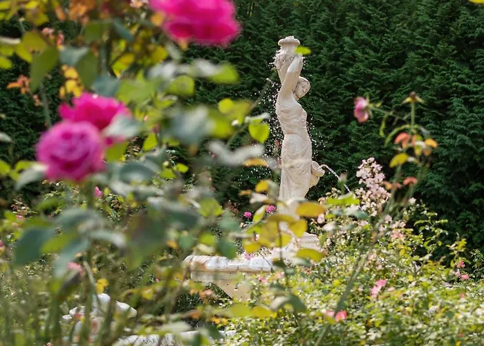 Na Wzgorzu W Zielonym Sercu Lodzi Przy Parku Krajobrazowym Ruda Willowa وودج