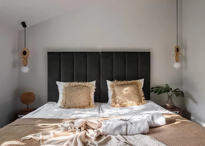 Na Wzgorzu W Zielonym Sercu Lodzi Przy Parku Krajobrazowym Ruda Willowa Λοτζ