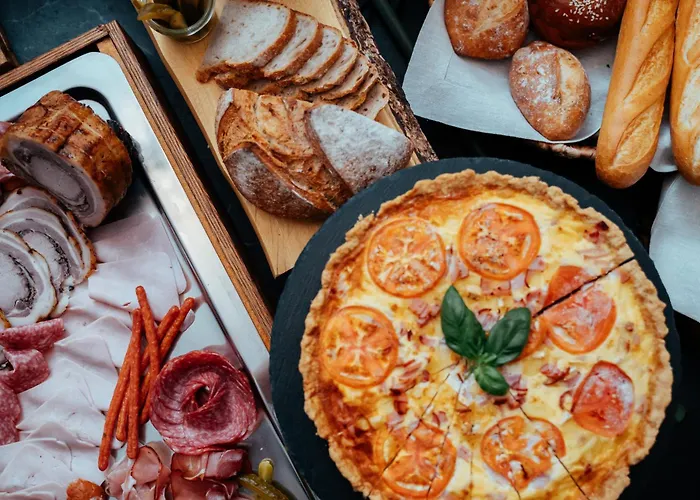 Na Wzgorzu W Zielonym Sercu Lodzi Przy Parku Krajobrazowym Ruda Willowa وودج