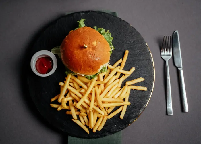 Na Wzgorzu W Zielonym Sercu Lodzi Przy Parku Krajobrazowym Ruda Willowa Bed and Breakfast